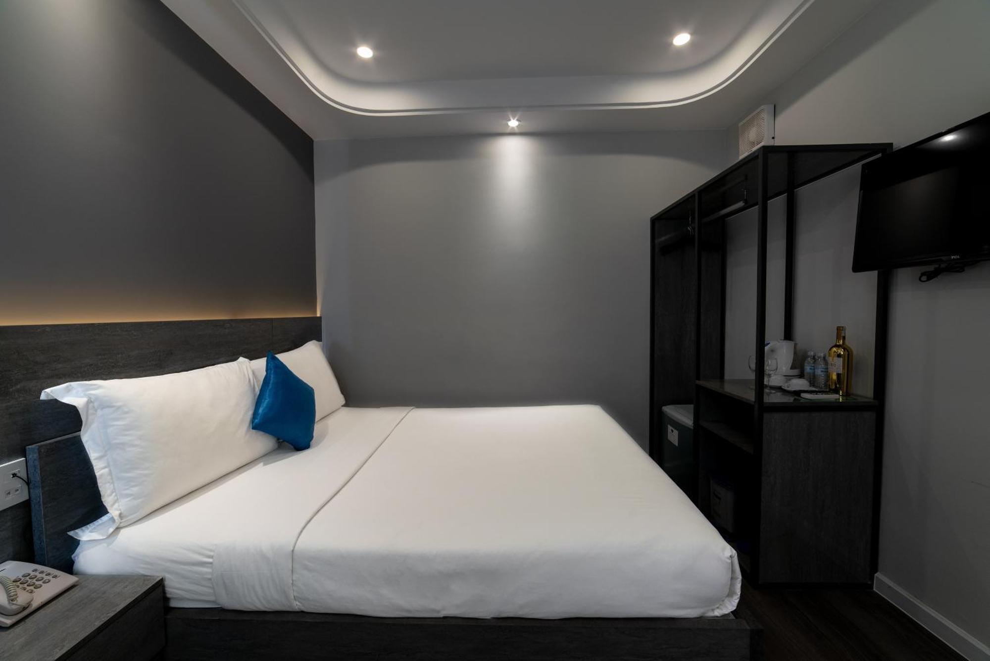 Ruby Saigon Hotel - Ben Thanh Ho Chi Minh Zewnętrze zdjęcie