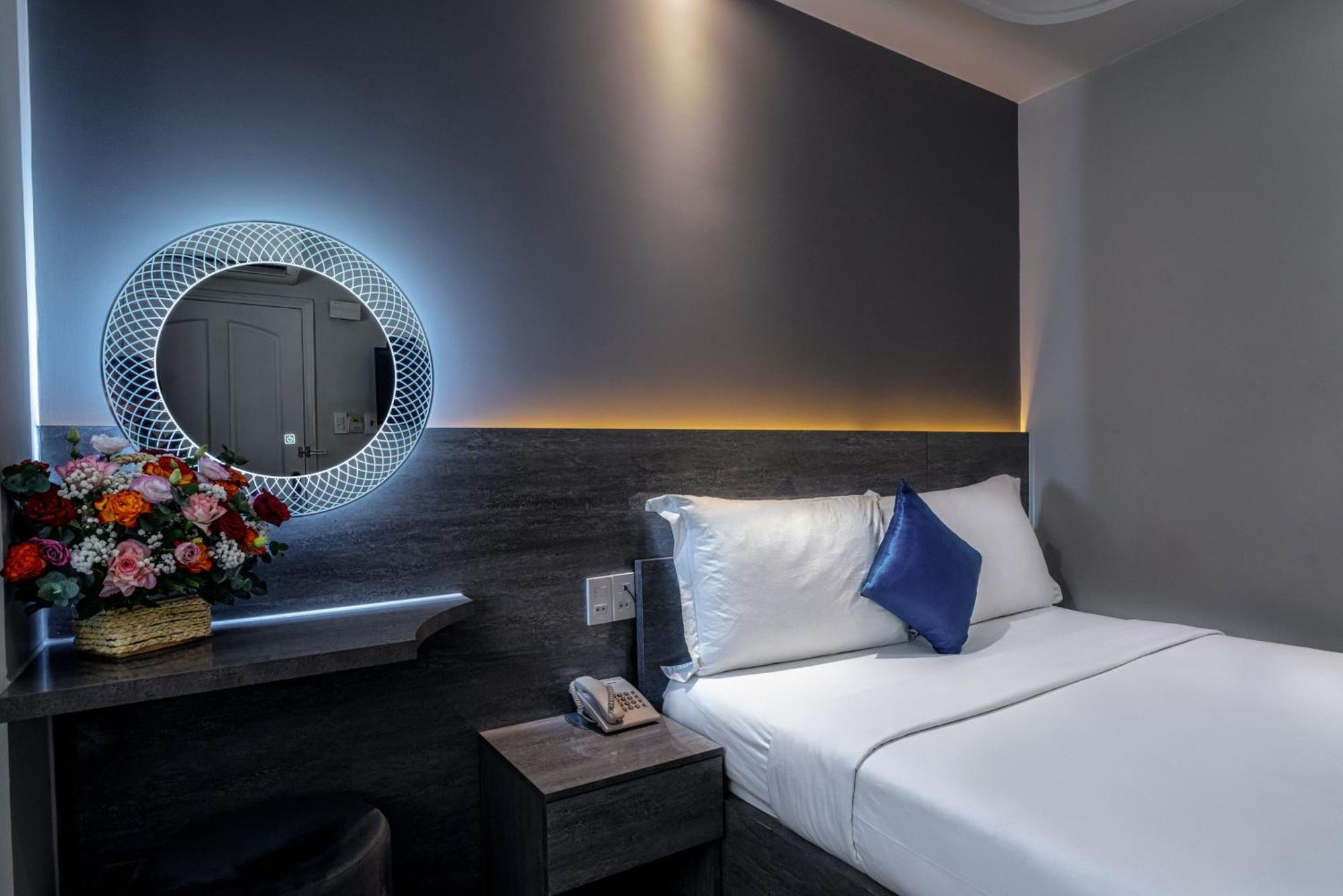 Ruby Saigon Hotel - Ben Thanh Ho Chi Minh Zewnętrze zdjęcie