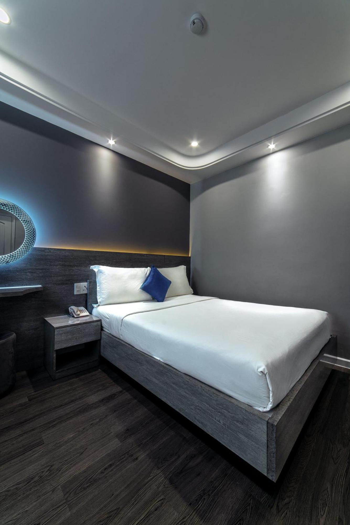 Ruby Saigon Hotel - Ben Thanh Ho Chi Minh Zewnętrze zdjęcie