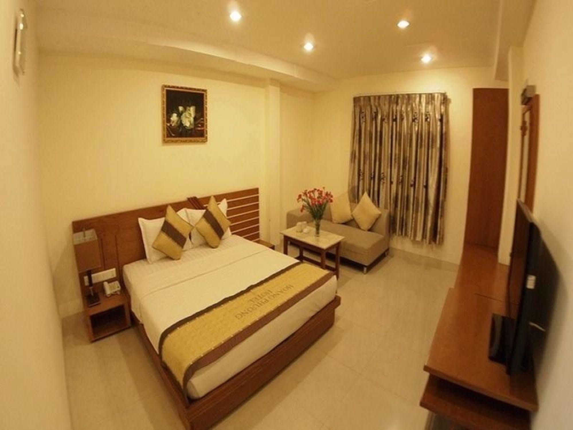 Ruby Saigon Hotel - Ben Thanh Ho Chi Minh Zewnętrze zdjęcie